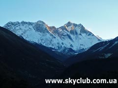 Трекинг в Непале Эверест бэйс кемп, Лхоцзе